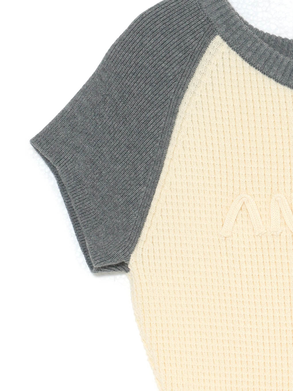 Raglan logo tops