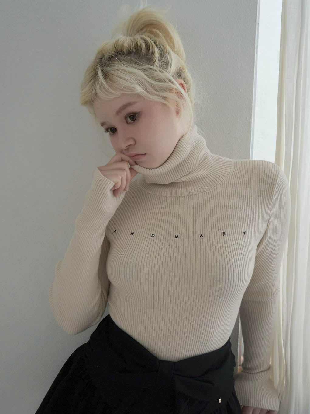 Mary turtle knit tops