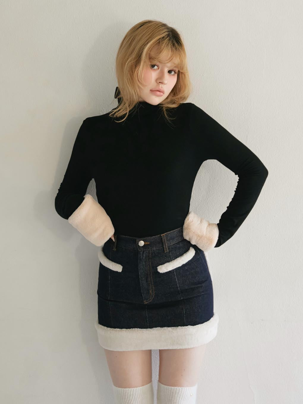 Fur pocket denim skirt