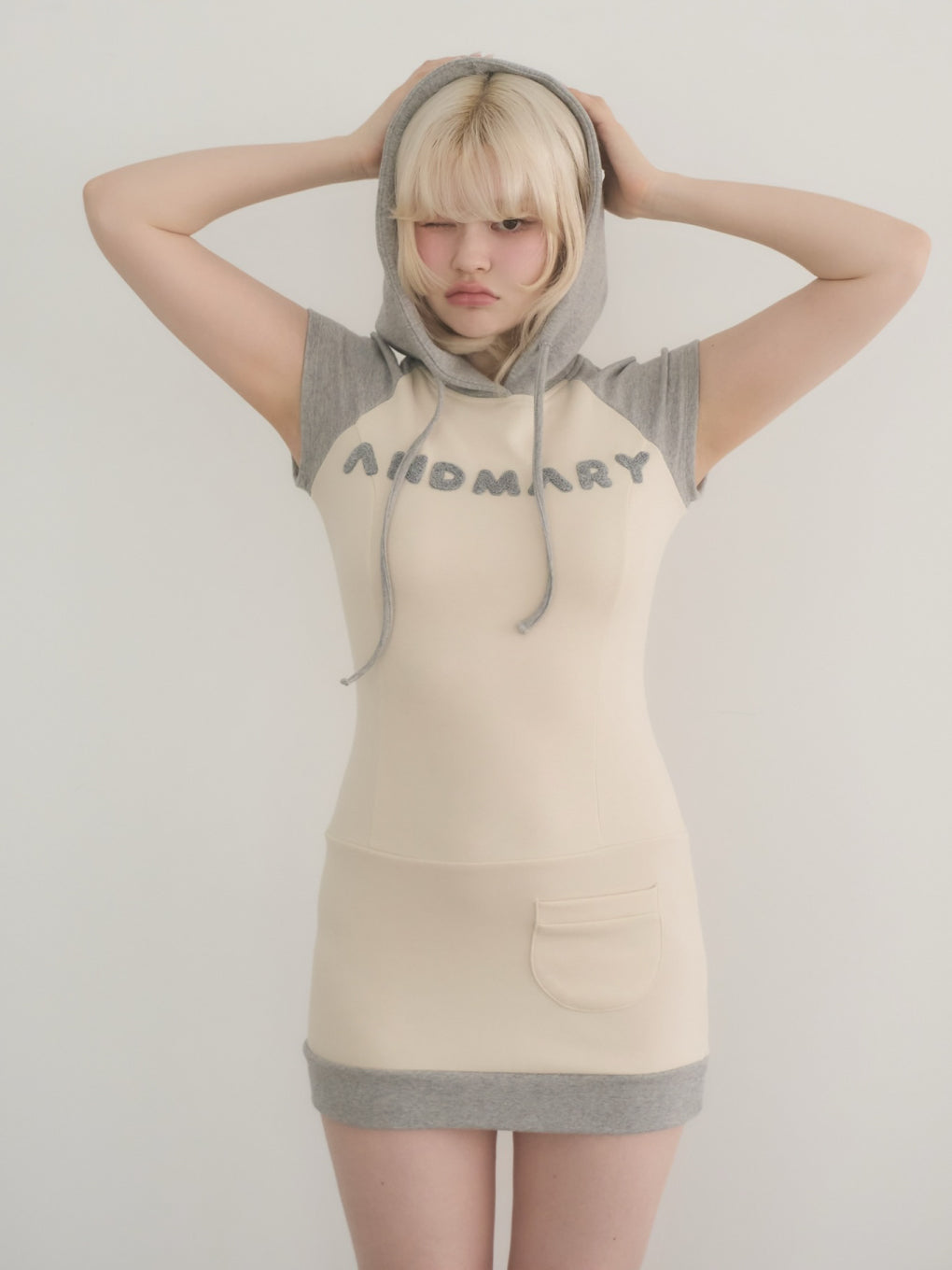 Mary logo flare mini dress andmary ベージュ andmary Nana cable flare mini dress ベージュ 【公式通販】