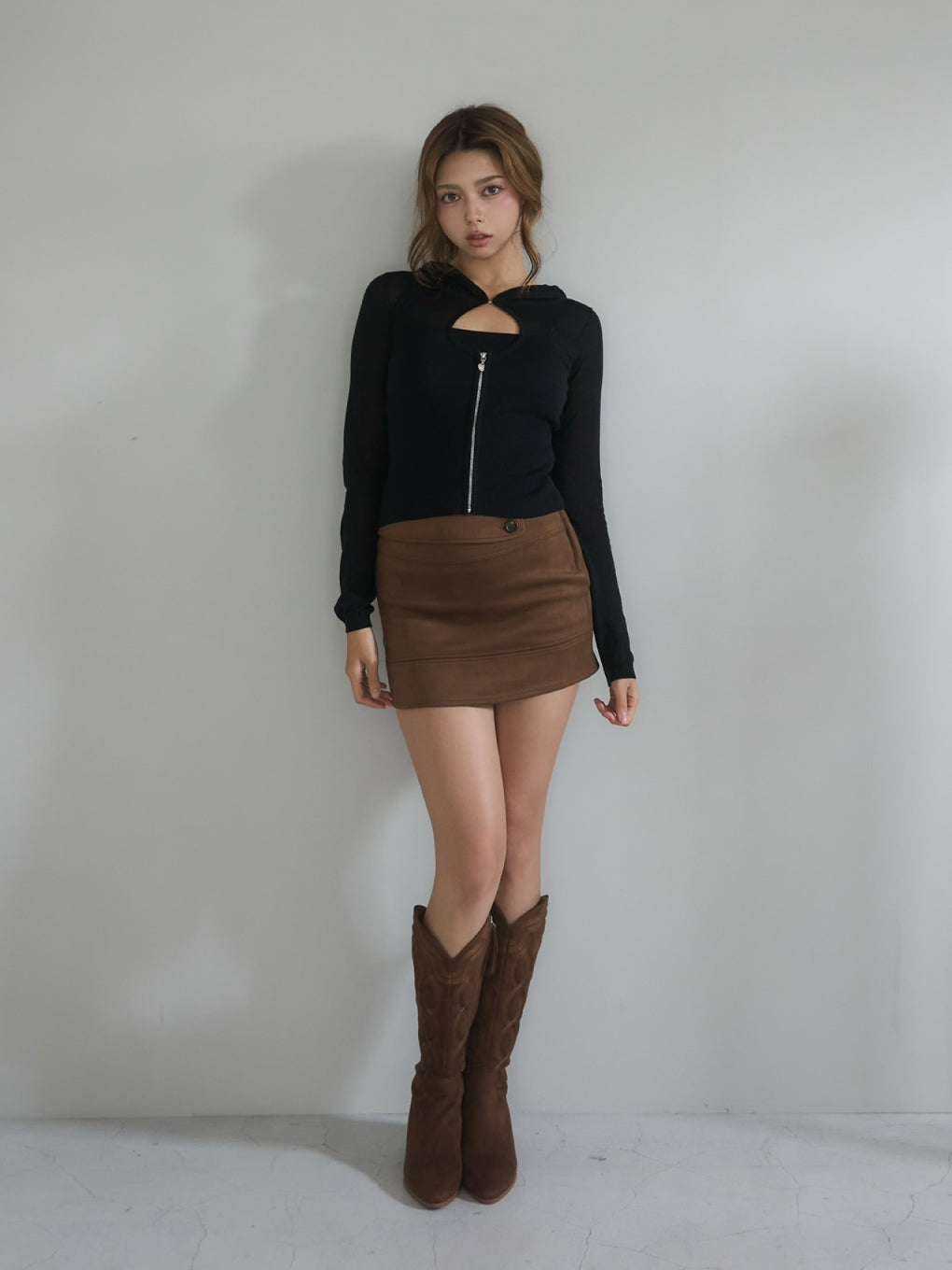 Amanda hood tops