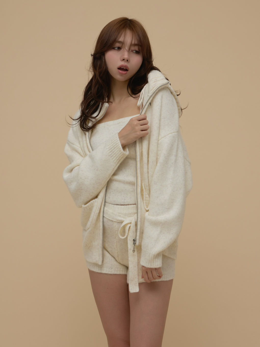 ANDMARY】Bruna hood set up