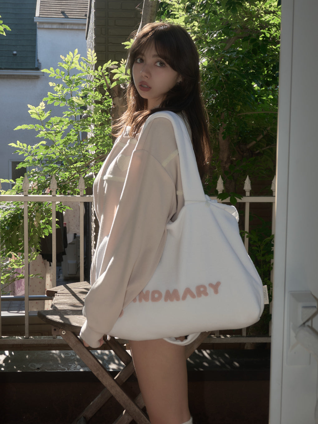 Milky pile heart zip tops