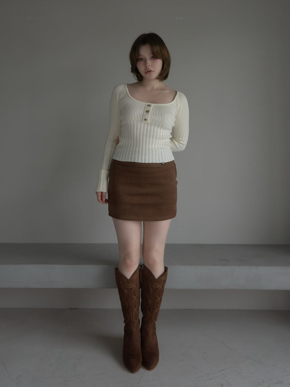 Raka suede belt skirt