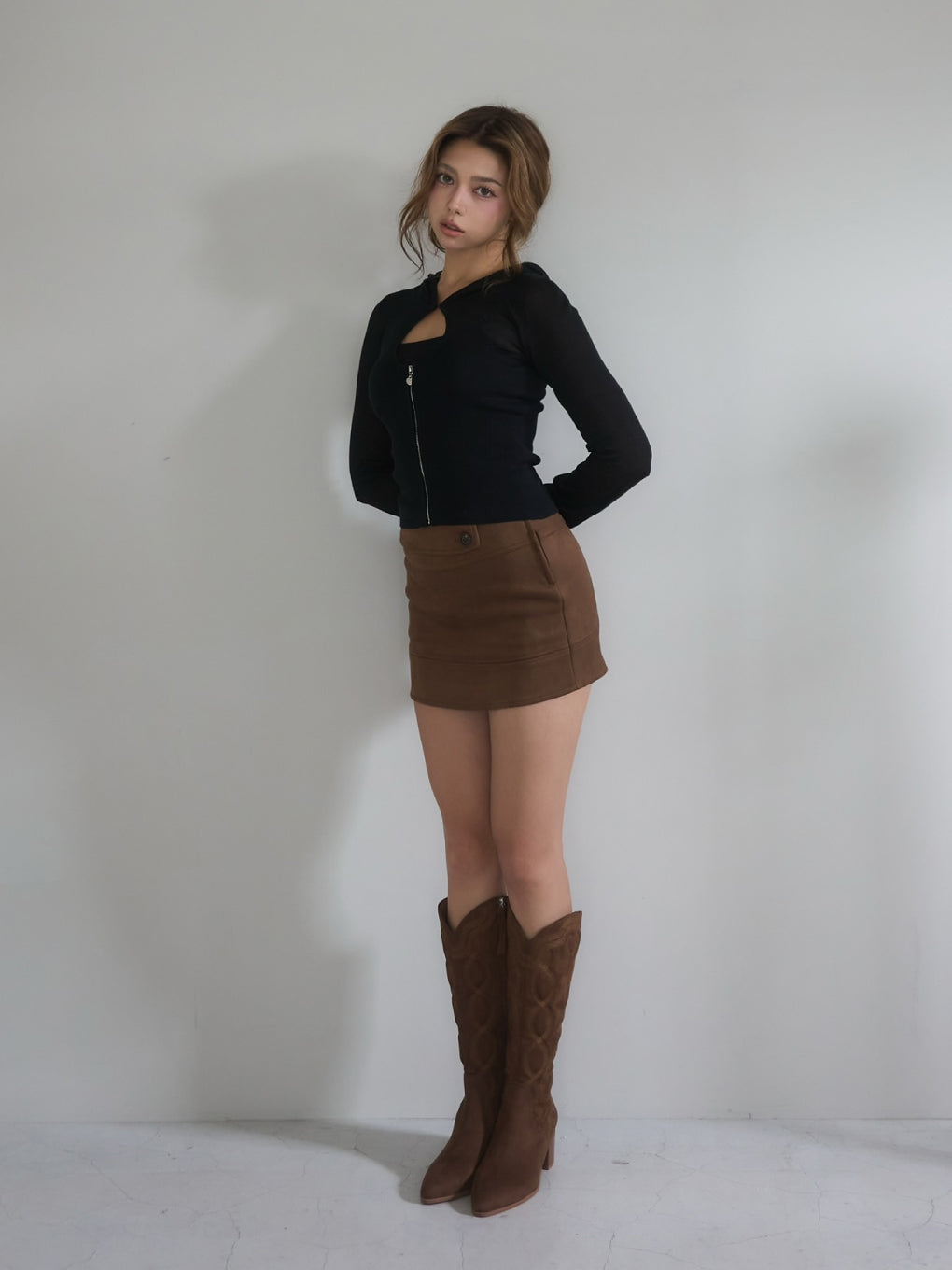 Amanda hood tops