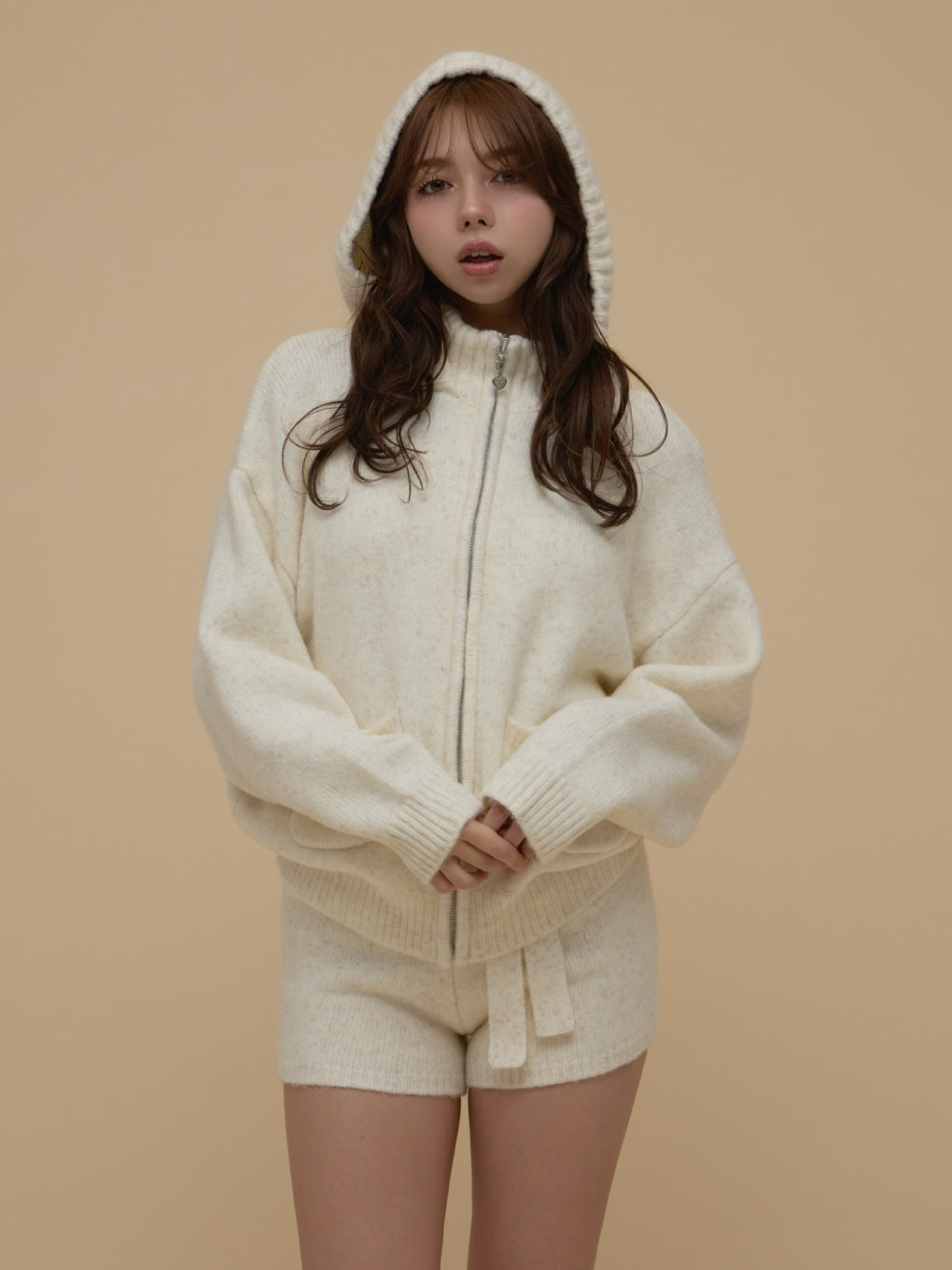 ANDMARY】Bruna hood set up