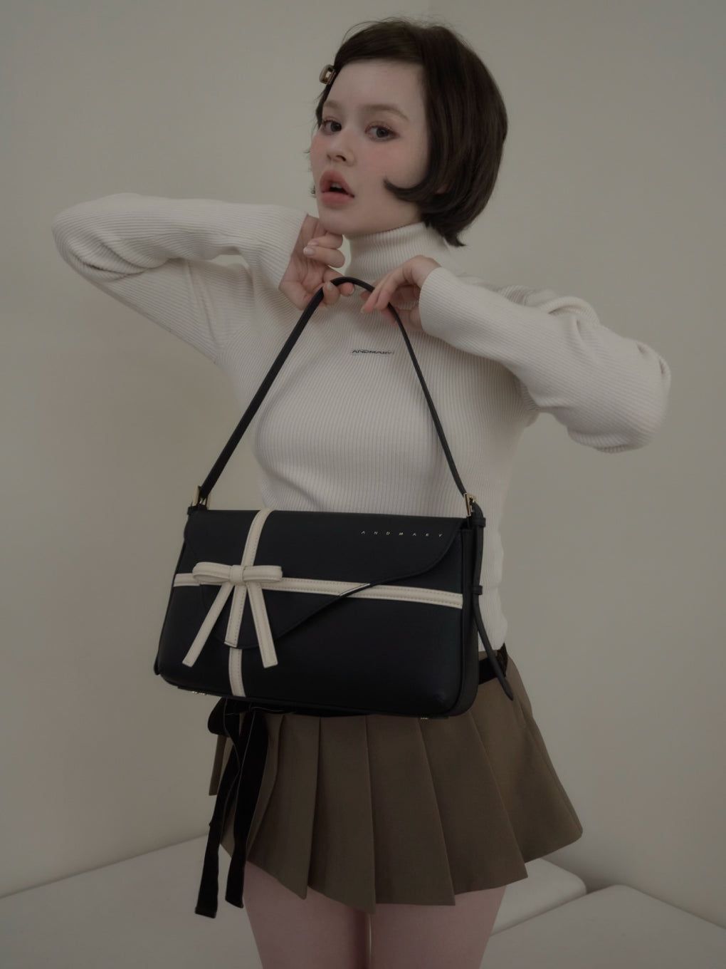 Valentine ribbon leather bag