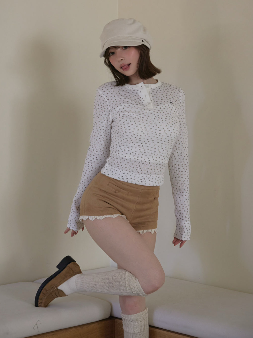 Suede mini pants