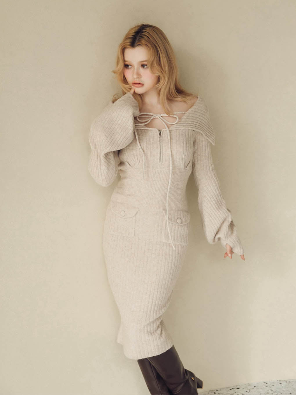 andmary アンドマリーNoahribbonknitdress Beige季節感秋 - ひざ丈 