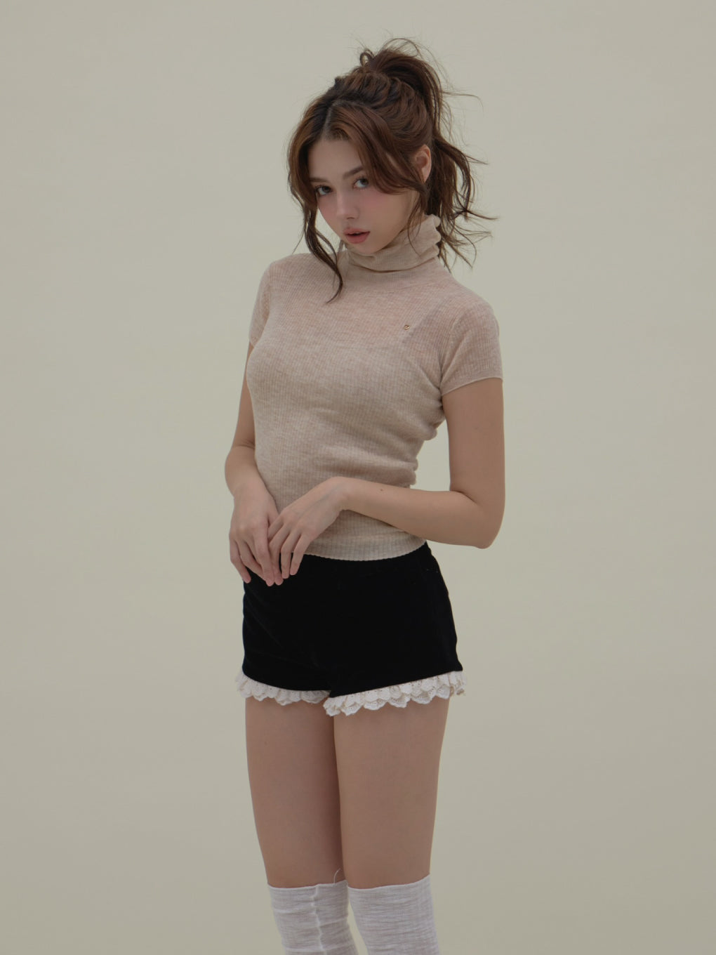 極美品 andmary Emily knit トップスのみ ベージュ 極美品 andmary Emily knit トップスのみ ベージュ