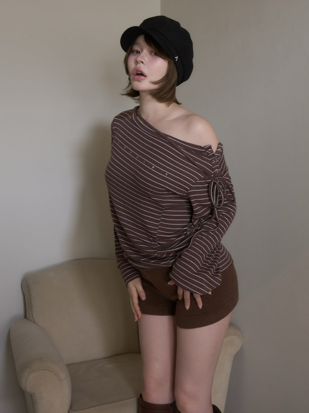 Amy loose oneshoulder tops