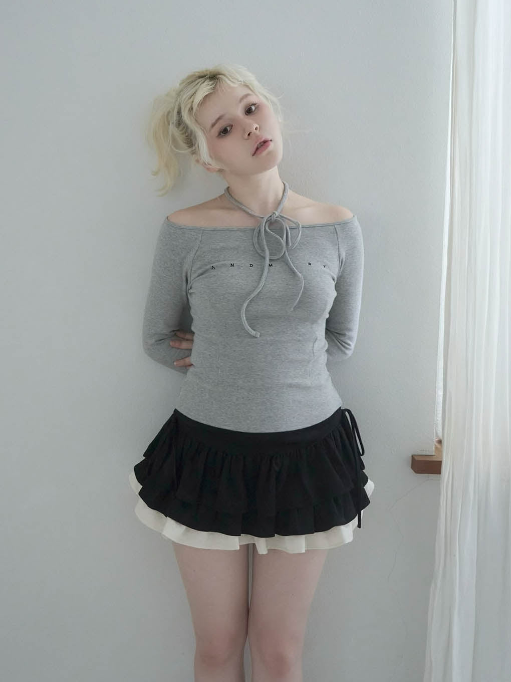 Mary logo choker tops