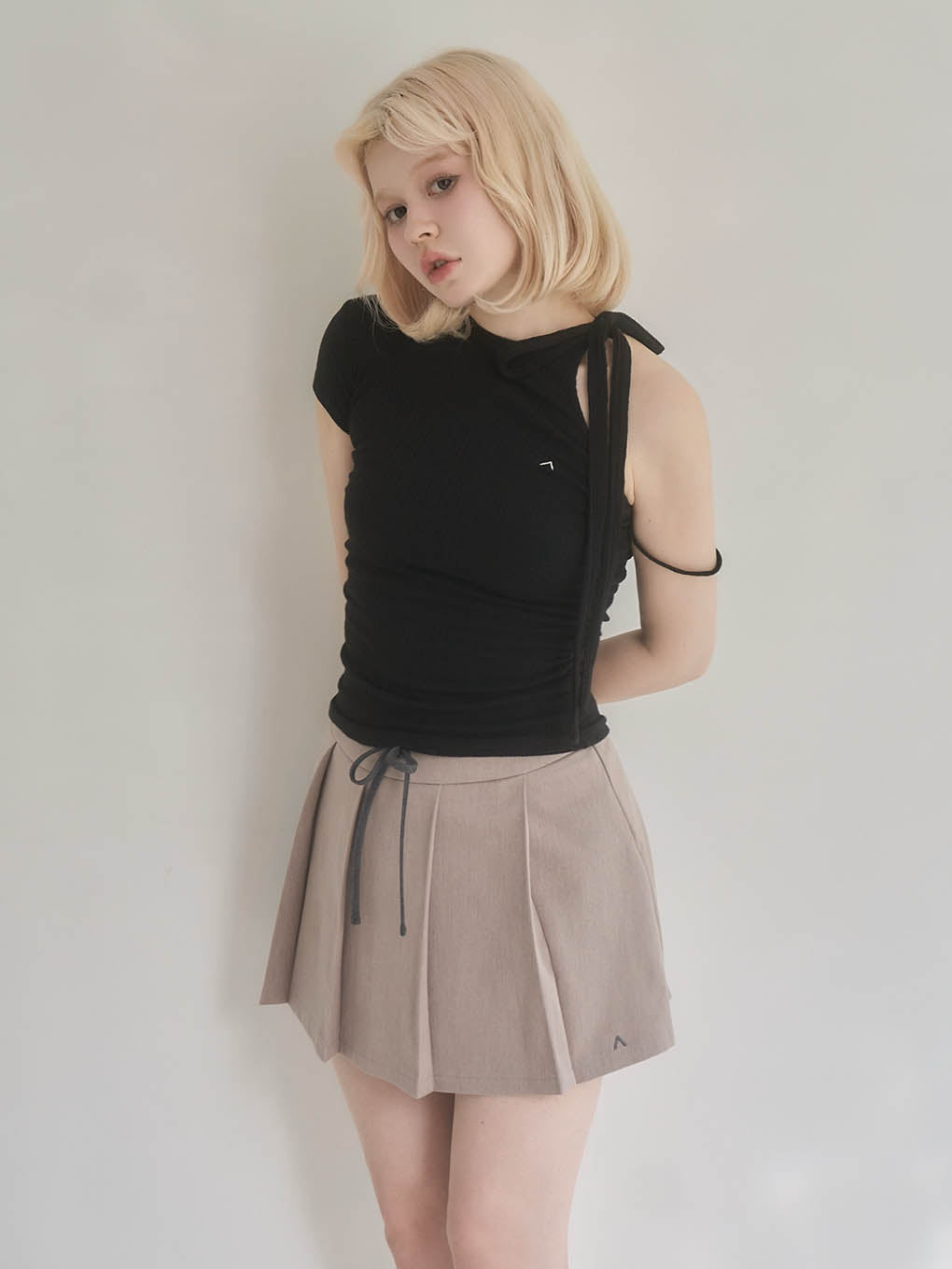 Manon ribbon tops