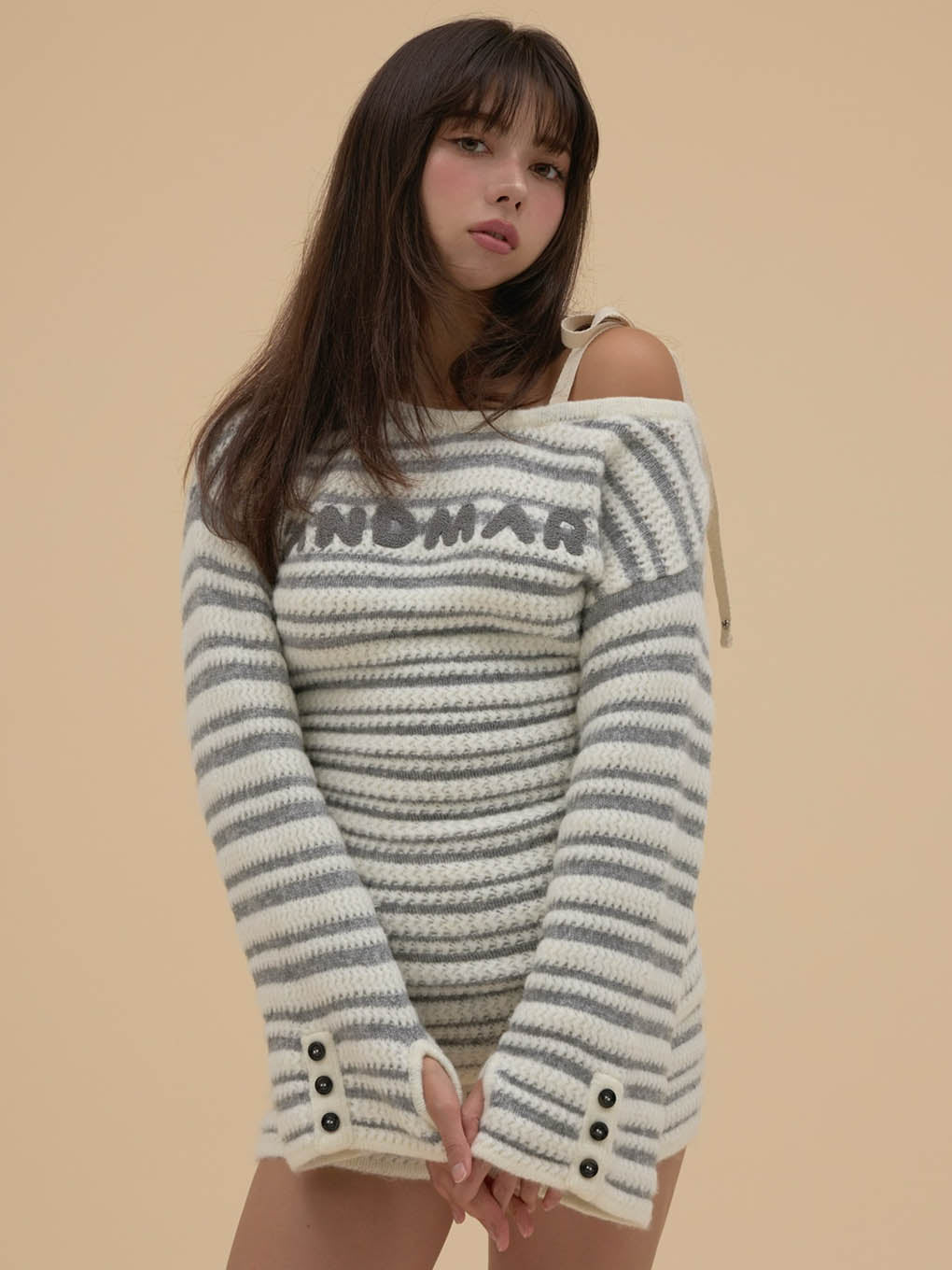 Connie one shoulder set up
