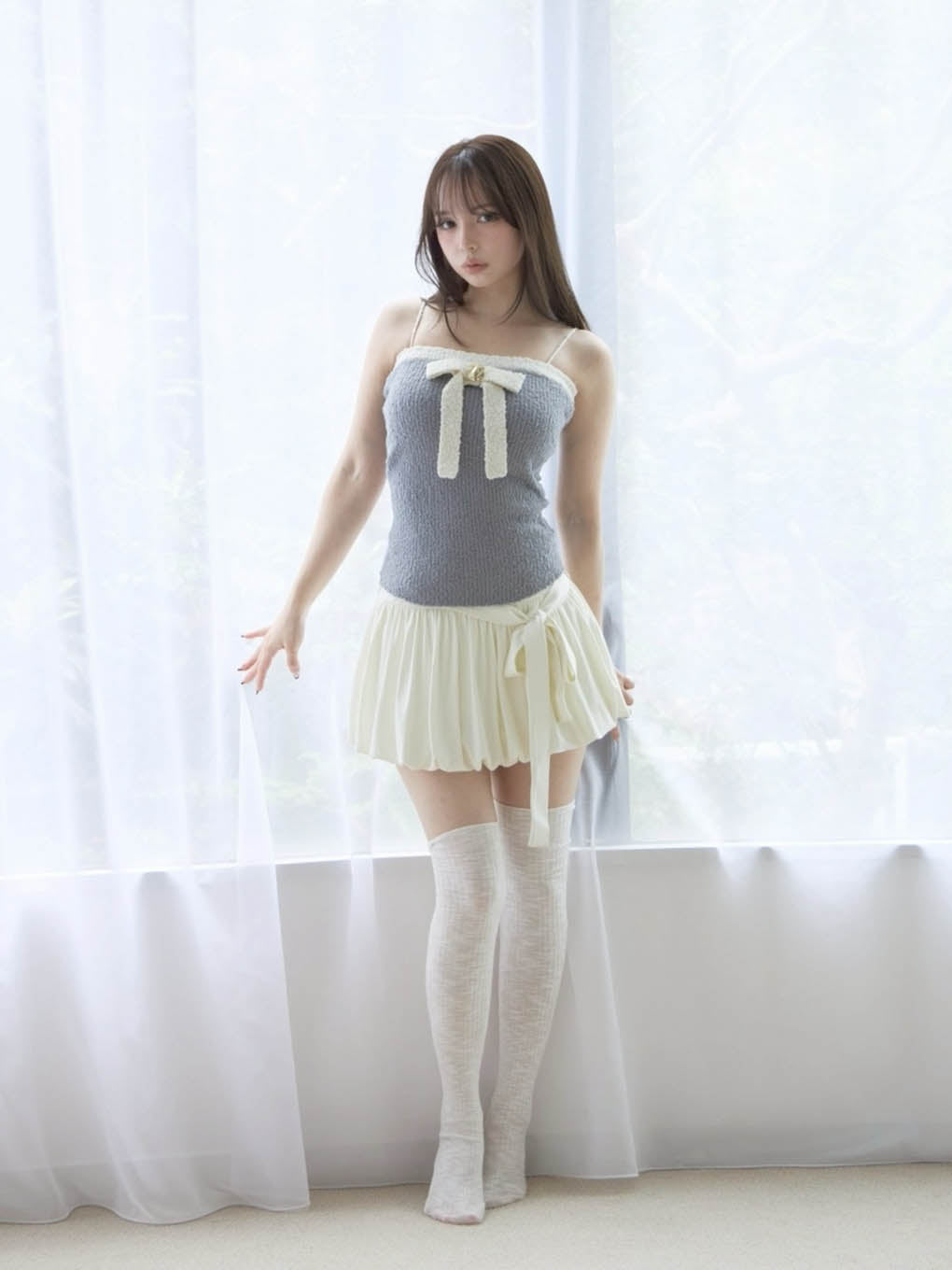 Bicolor ribbon tops