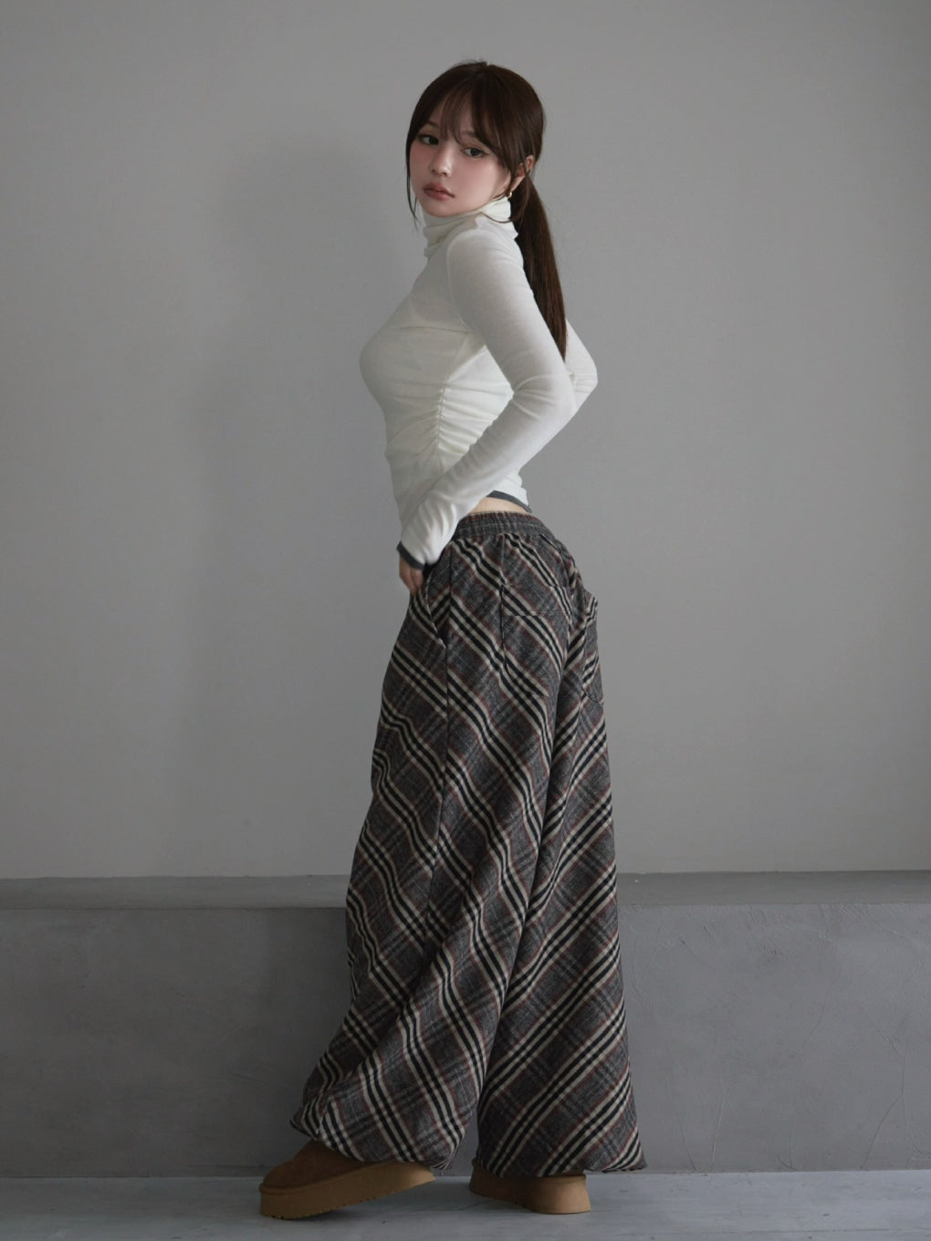 Monica check loose pants