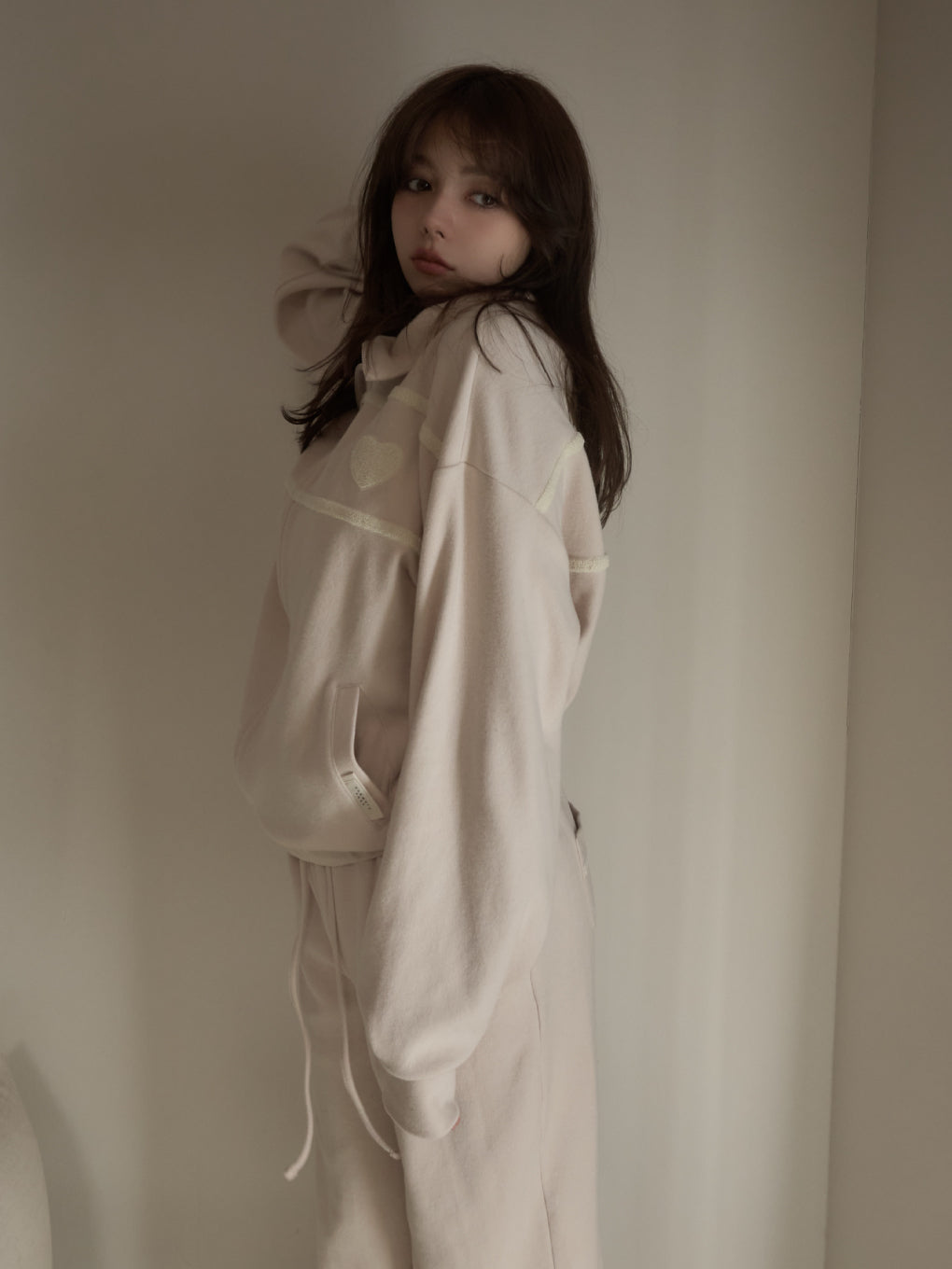 Milky pile heart zip tops