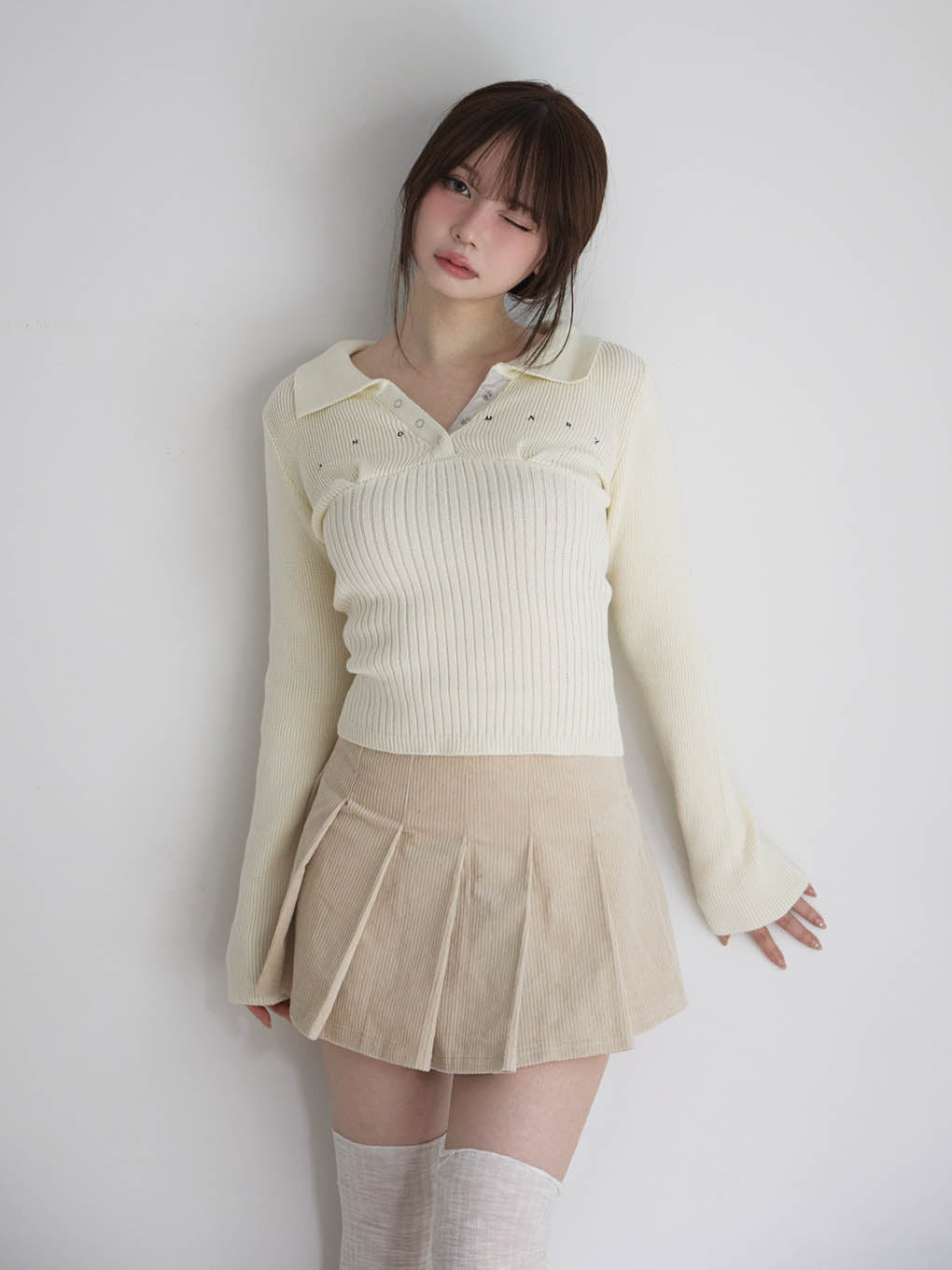 Lindsay logo tops
