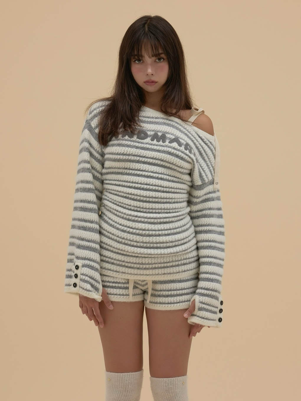 Connie one shoulder set up