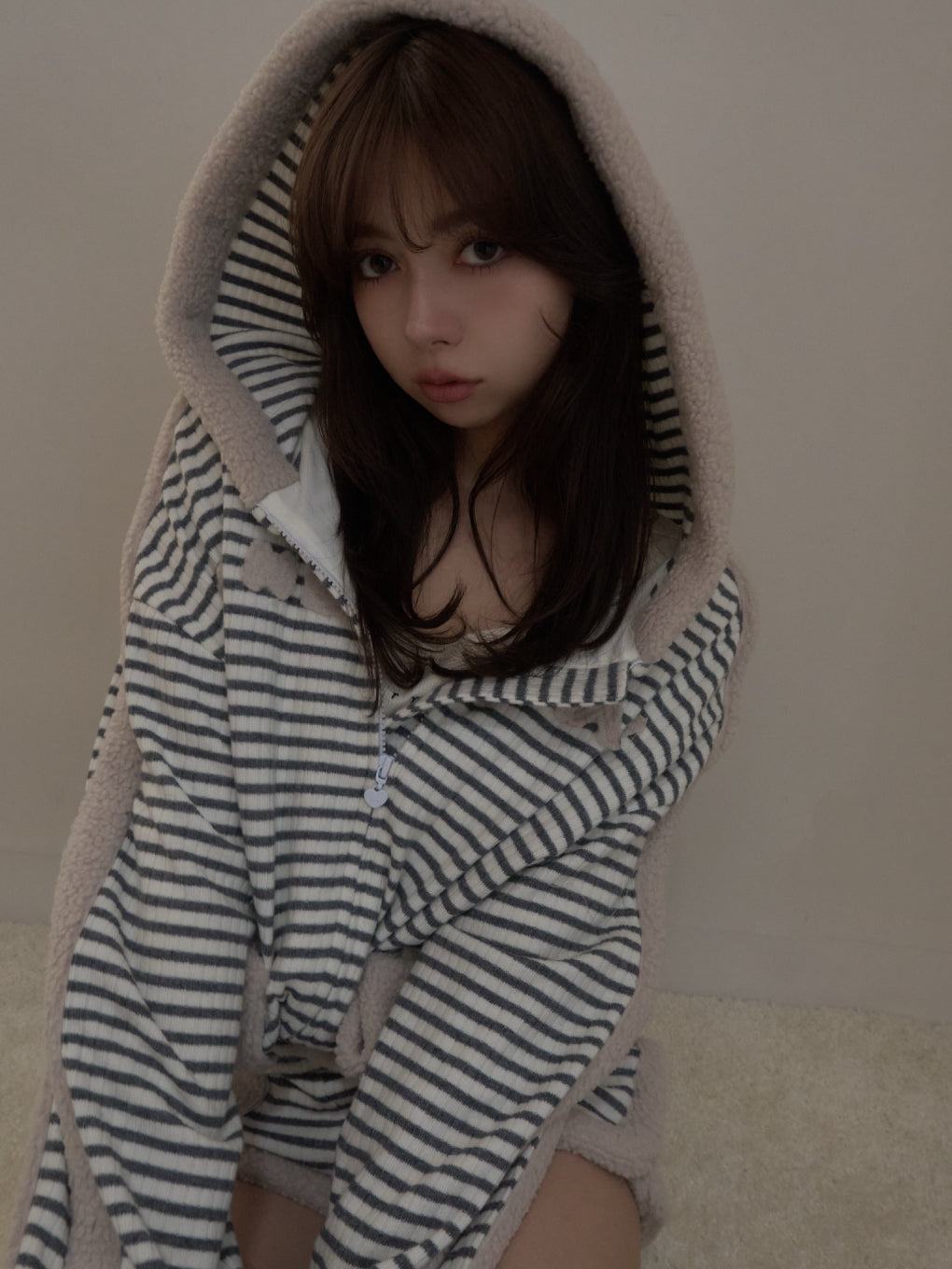 Merry border zip tops