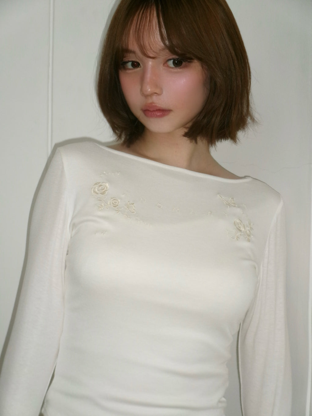 Mary embroidery tops