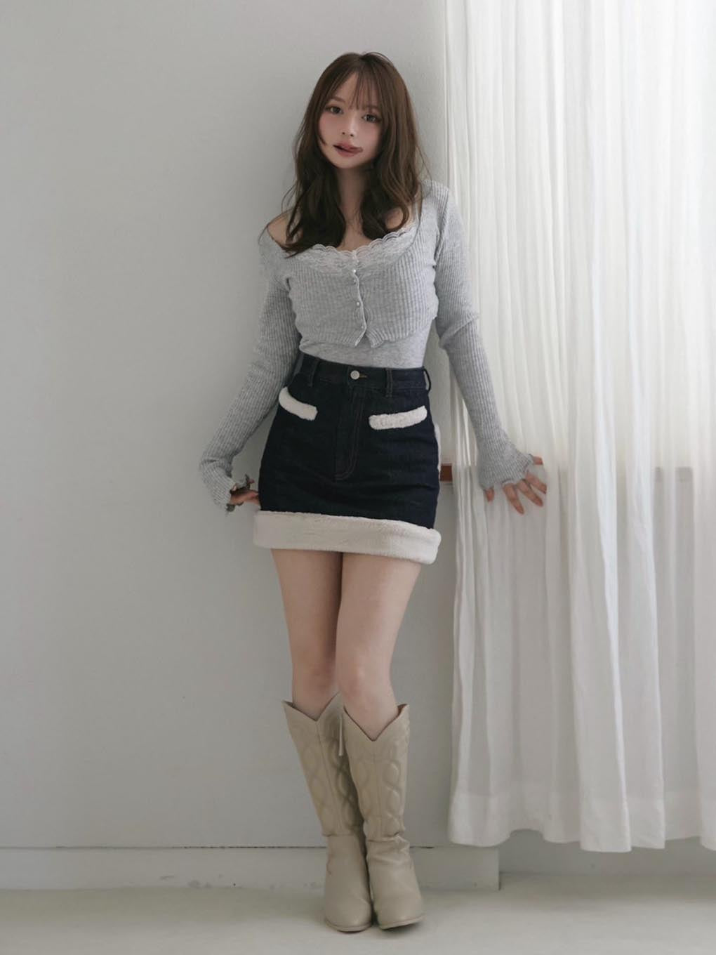 Fur pocket denim skirt