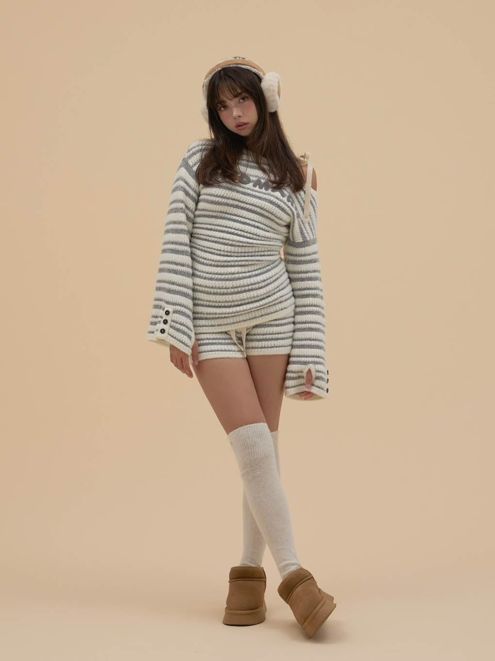 Connie one shoulder set up