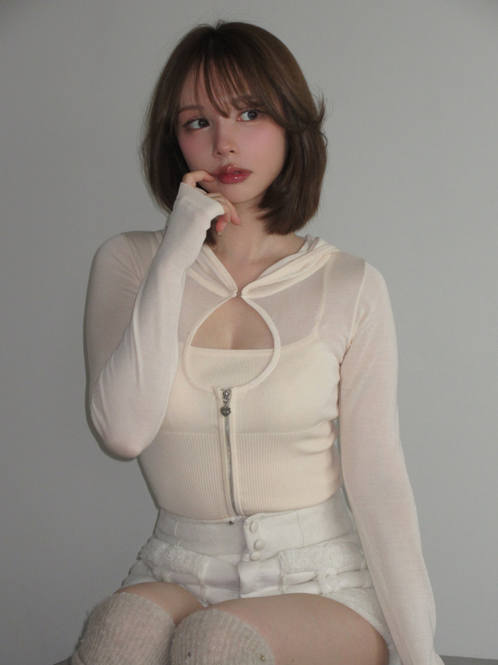 Amanda hood tops